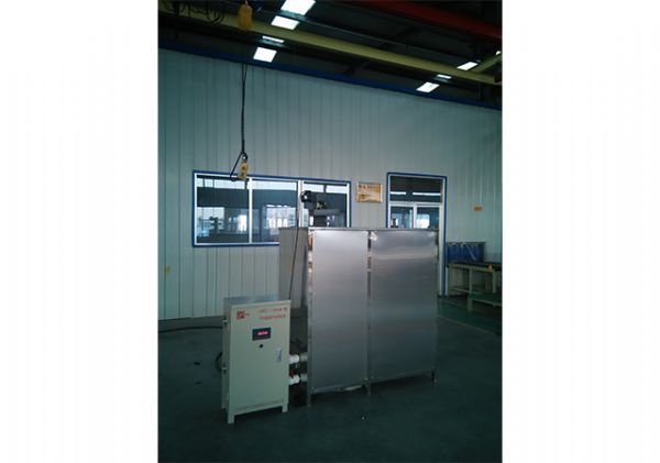 汽車零部件生產(chǎn)用超聲波清洗機